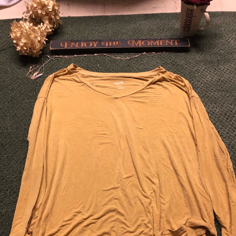 Basic yellow top